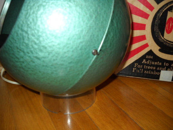 Revolving Color Ball