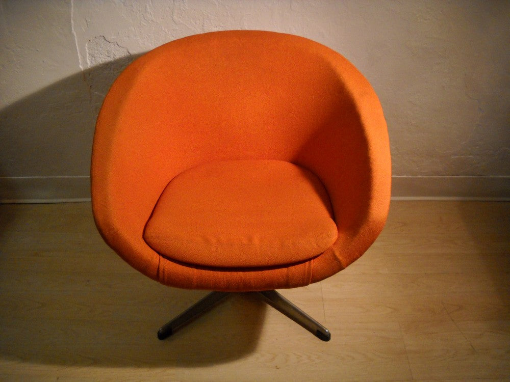 http://retroon8th.com/cdn/shop/products/overman-chair-1-e1348622163461_f06de3ba-c089-496e-b2b7-df556d16b870_1200x1200.jpg?v=1571756180