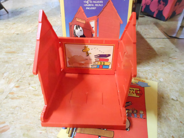 Vintage Snoopy Bookrack