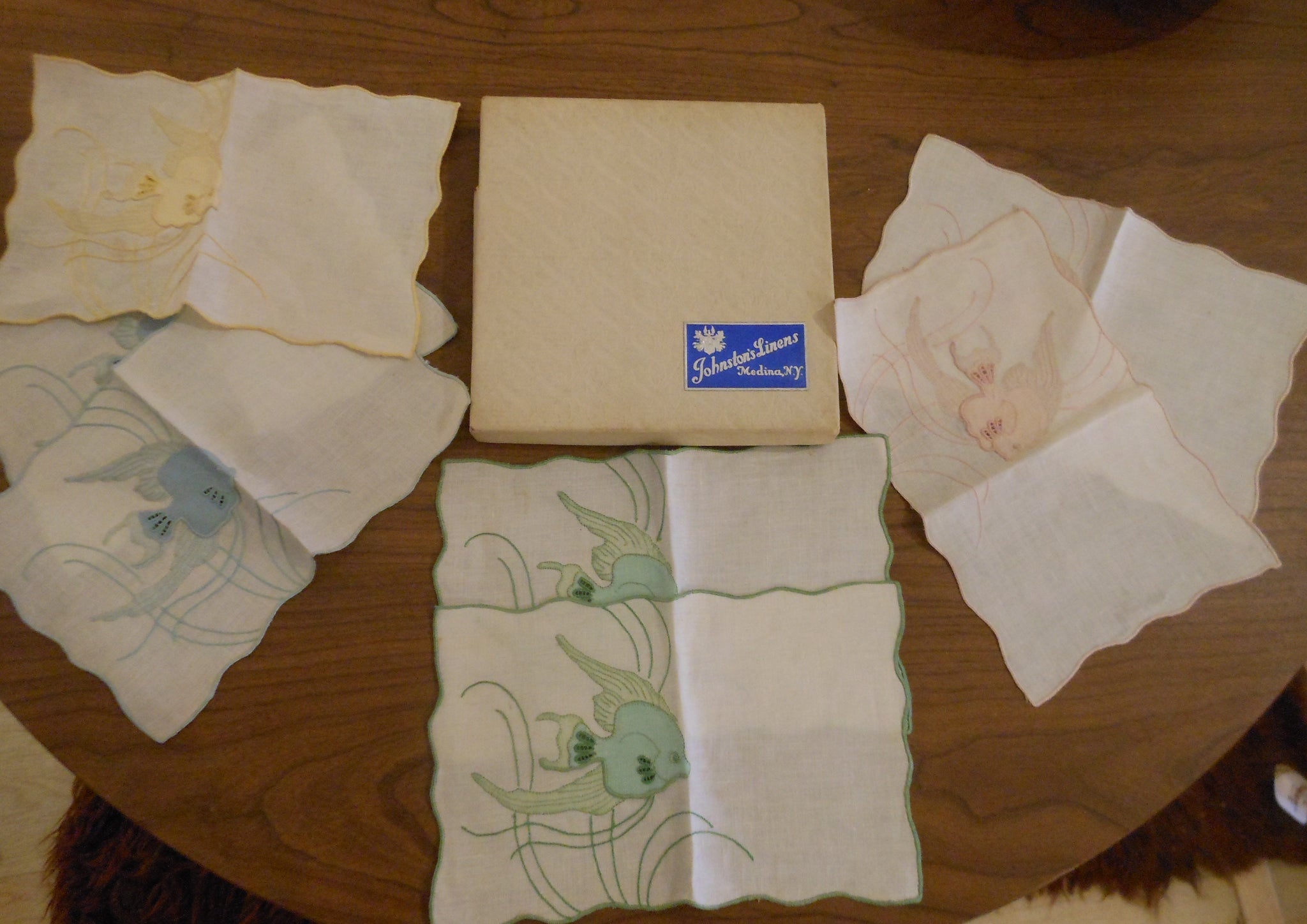 Set of 7 Cocktail Linens