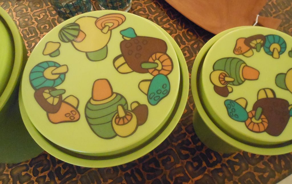Rubbermaid Green Mushroom Canister Set/ Fun Plastic Nesting 70s Kitchen  Canisters/ Great for Kitchen, Office or Crafting 