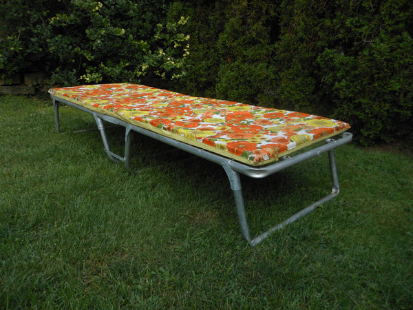 Vintage Outdoor Folding Lawn or Pool Cot
