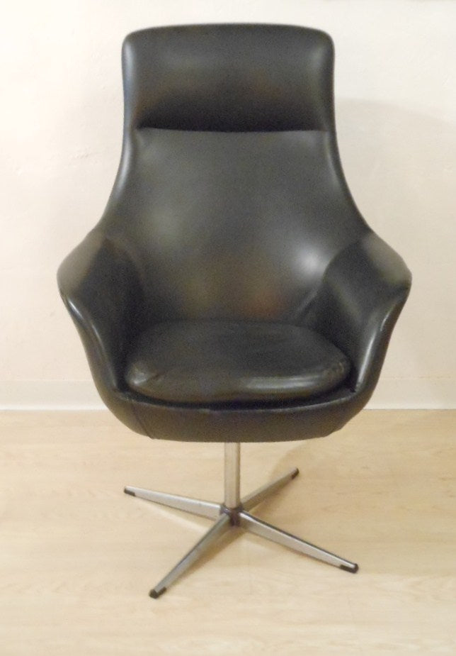 Kanan Mobler Danish Swivel Chair